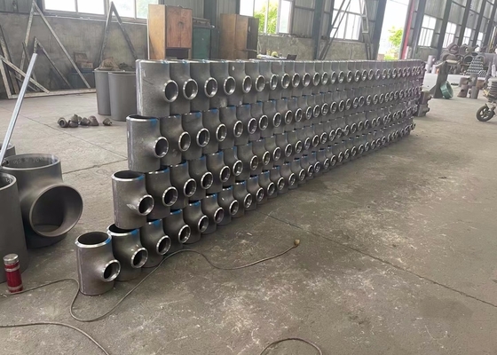 Pièce en t de soudure Astm A234 Sch 80 Xs Xxh Sch160 de l'acier au carbone DIN2605