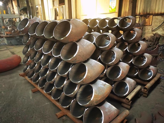 Sch40 soudage bout à bout sans couture Astm A234 d'acier au carbone de coude de 22,5 degrés