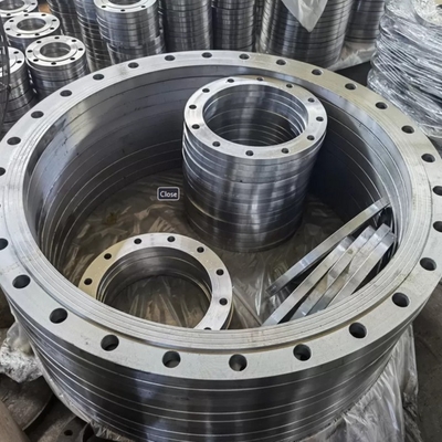 OEM ASTM A105 a forgé les brides en acier que SCH80 se rouillent surface d'huile de preuve