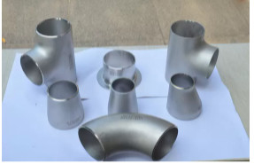 Acier au carbone d'ASME B16.9 A234WPB réduisant huile soudée bout à bout de rouille de la pièce en t DIN2615 l'anti