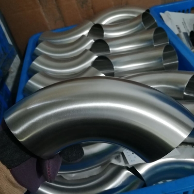 Coude de tuyauterie d'acier au carbone de JIS B2311 16&quot; 2D 3D 5D 90 degrés 180 degrés