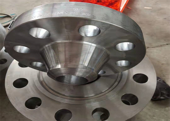 Cou de la soudure Q235 de la classe 2500 de bride de l'acier au carbone PN40 long