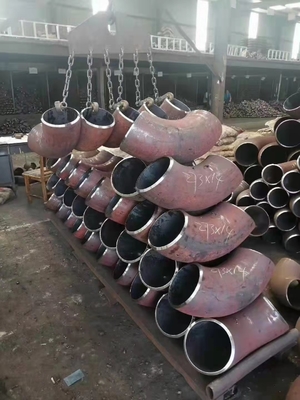 Coude soudé bout à bout de long rayon du coude ASTM B16.9 de l'acier au carbone Q345
